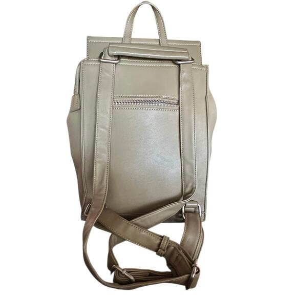 VEGAN PIXIE MOOD The Kim Backpack IN SAGE GREEN - Picture 9 of 14